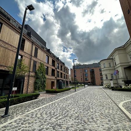 Apartamento Browar Lubicz- 5Min Walk To The Old Town, Garage Cracovia Exterior foto