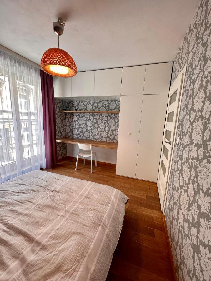 Apartamento Browar Lubicz- 5Min Walk To The Old Town, Garage Cracovia Exterior foto