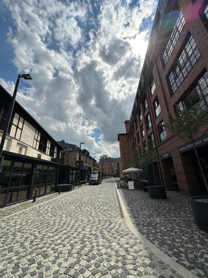 Apartamento Browar Lubicz- 5Min Walk To The Old Town, Garage Cracovia Exterior foto
